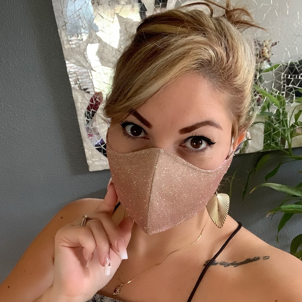 Stunning Rose Gold mask reversible double filter